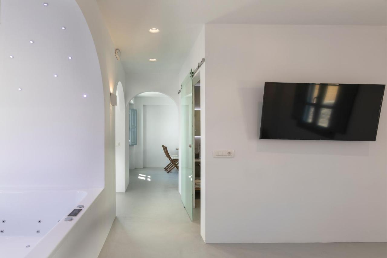 Blackstone Luxury Suites Emporio  Exterior photo