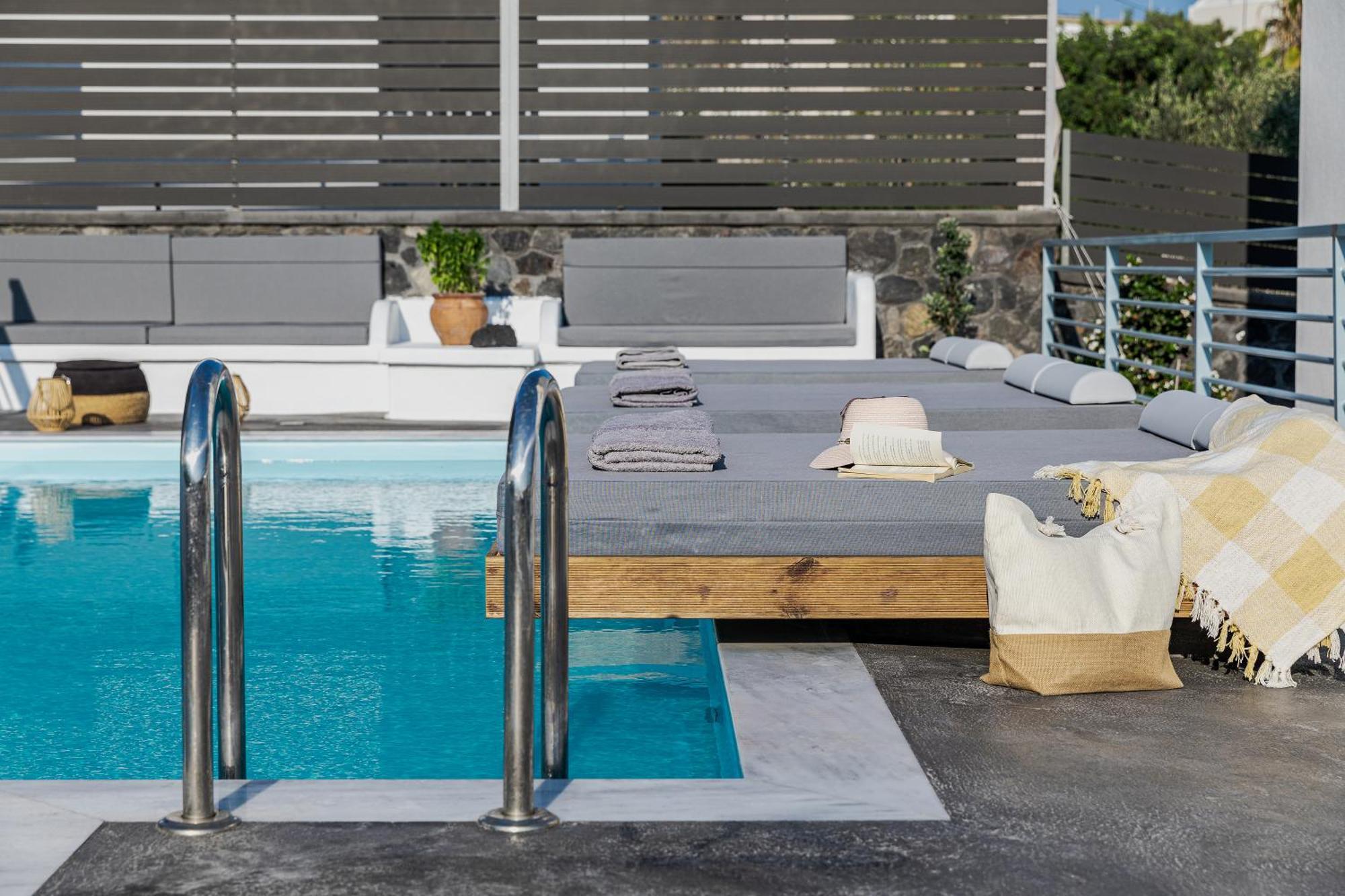 Blackstone Luxury Suites Emporio  Exterior photo