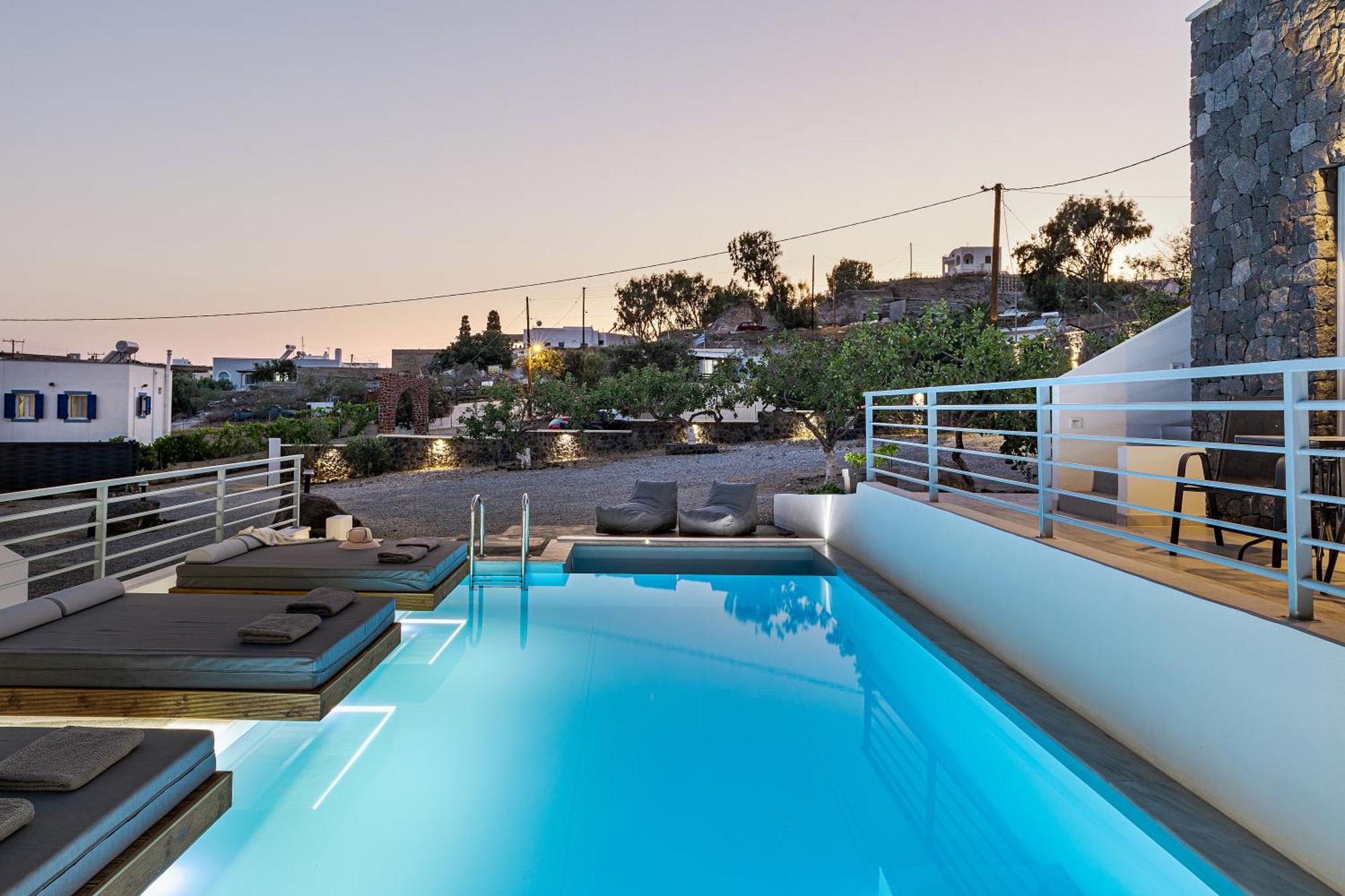Blackstone Luxury Suites Emporio  Exterior photo