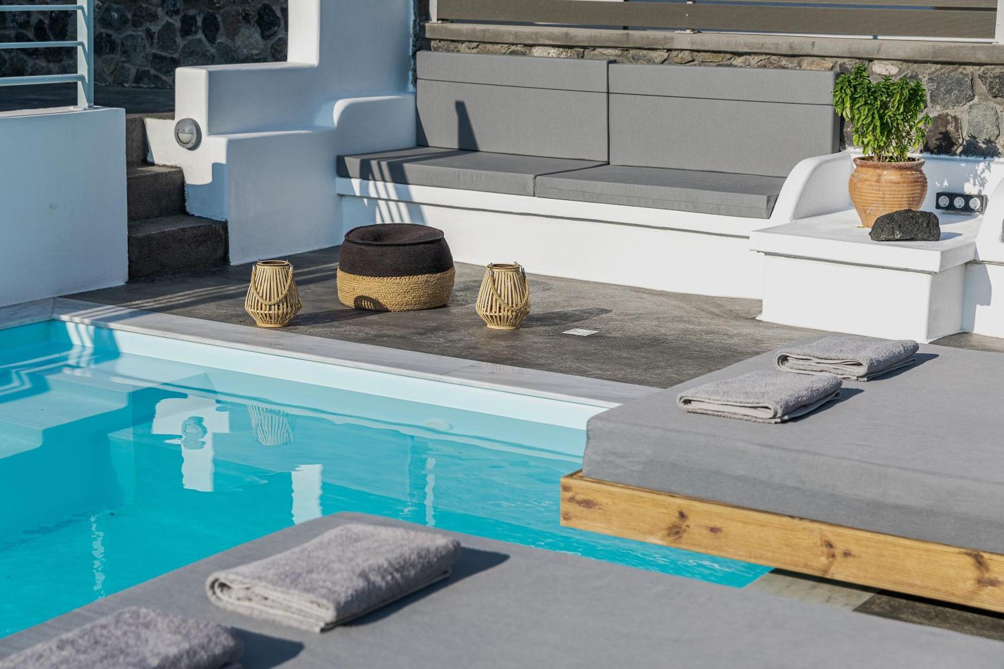 Blackstone Luxury Suites Emporio  Exterior photo
